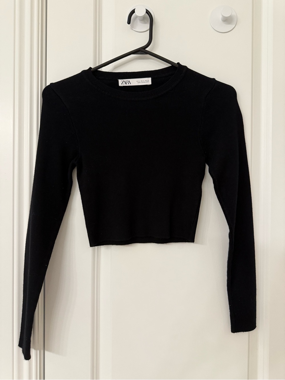 Zara Black Ribbed Long-Sleeve Cropped Sweater